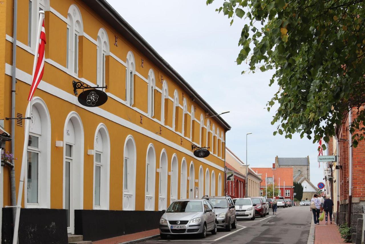 Kanns Hotel Åkirkeby Exterior foto